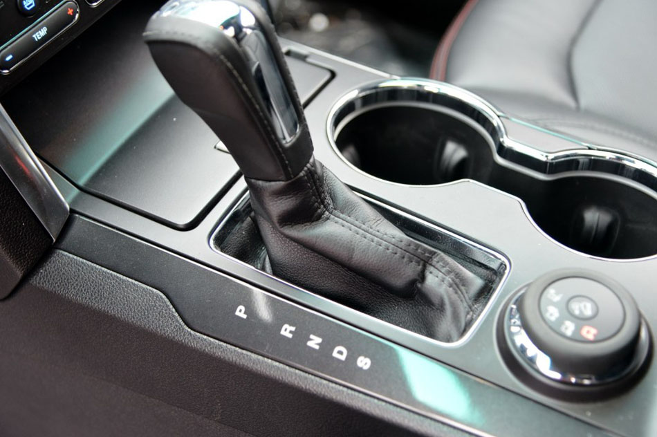 2016款 2.3T 精英版 内饰