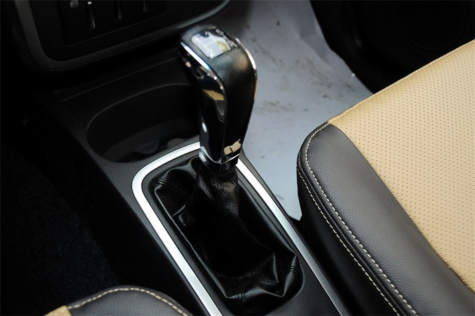 2013款 1.3L MT都市型