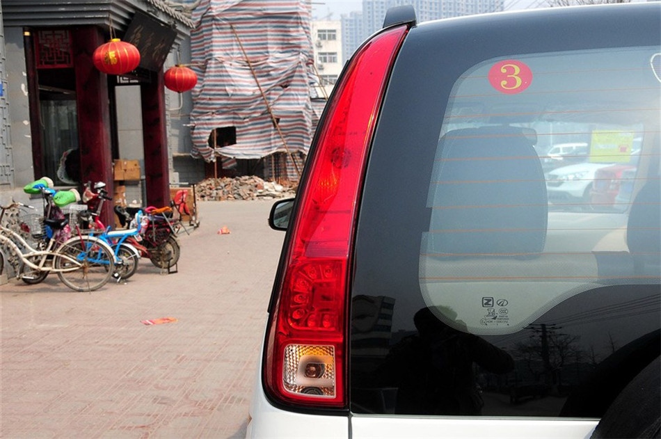 2013款 1.3L MT都市型