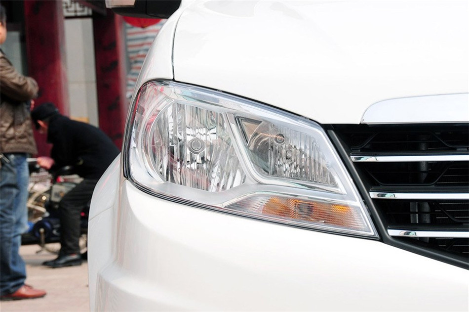 2013款 1.3L MT都市型