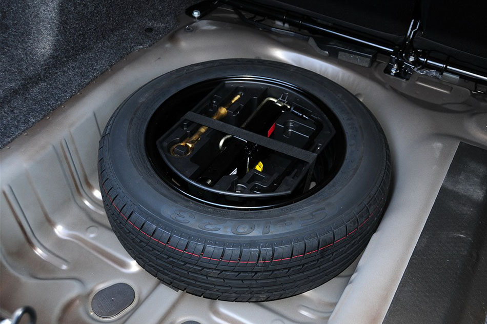 2014款 1.6L 自动尊贵版 细节