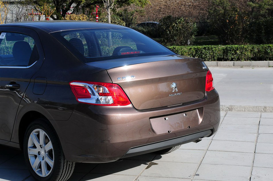 2014款 1.6L 自动尊贵版 细节