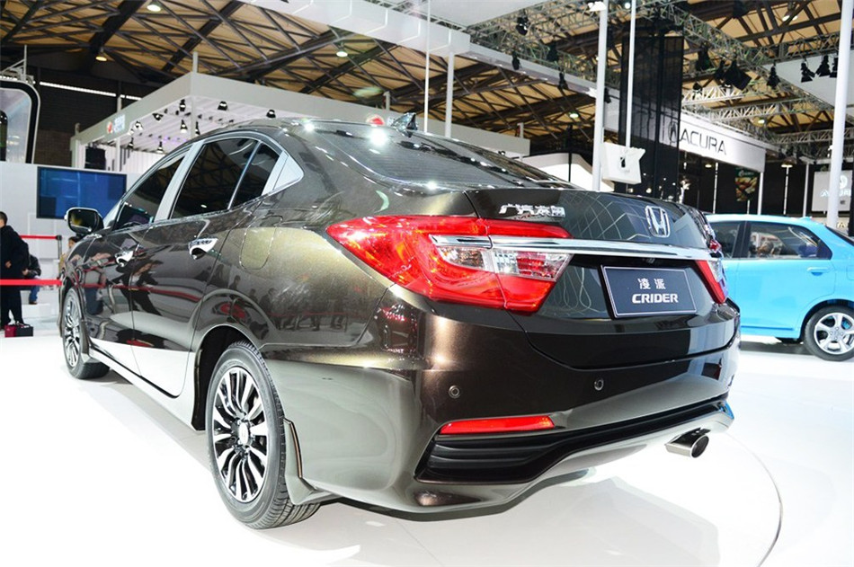 2013款 1.8L旗舰版