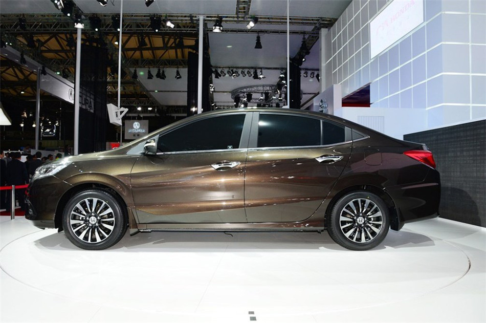 2013款 1.8L旗舰版