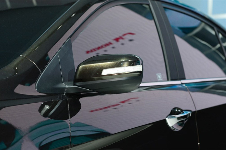 2013款 1.8L旗舰版