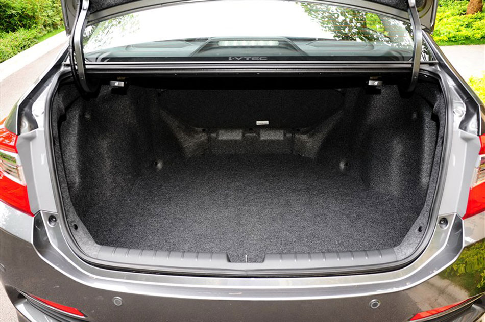 2013款凌派1.8L 旗舰版