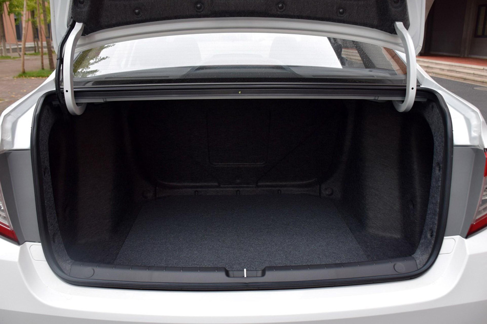 2019款 180Turbo CVT舒适版 座椅空间