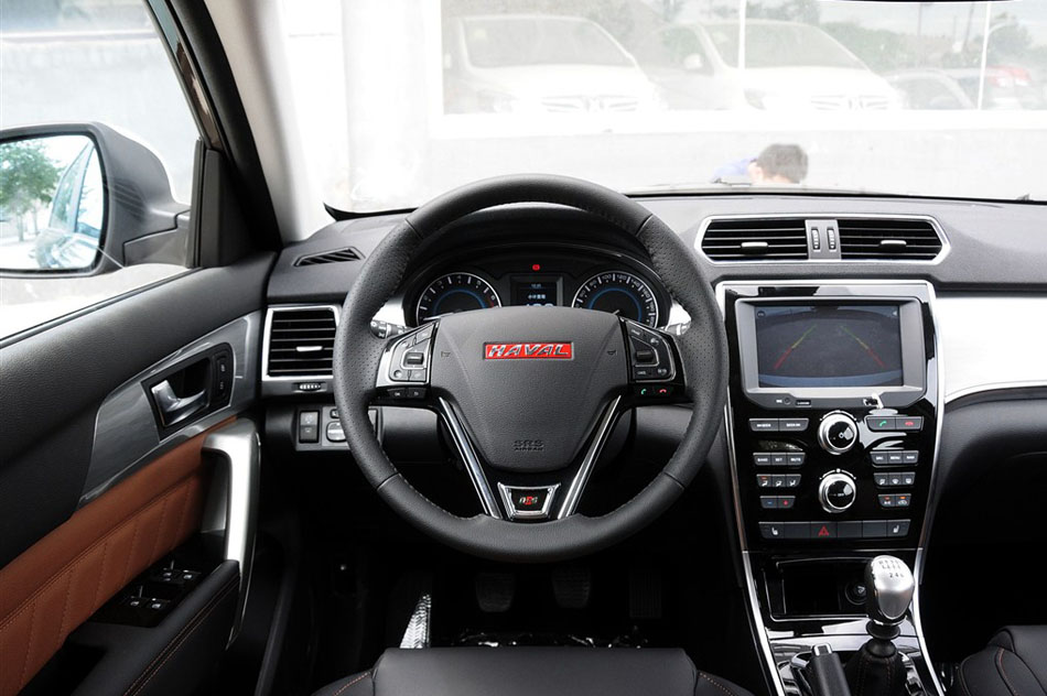 2014款 1.5T 手动两驱精英版 内饰