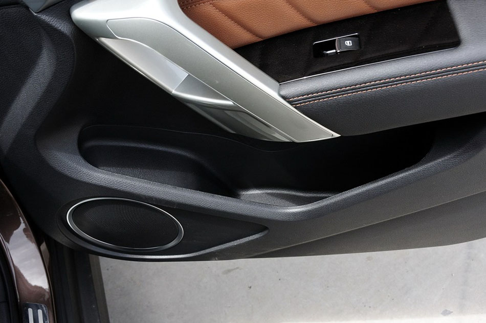 2014款 1.5T 手动两驱精英版 座椅空间