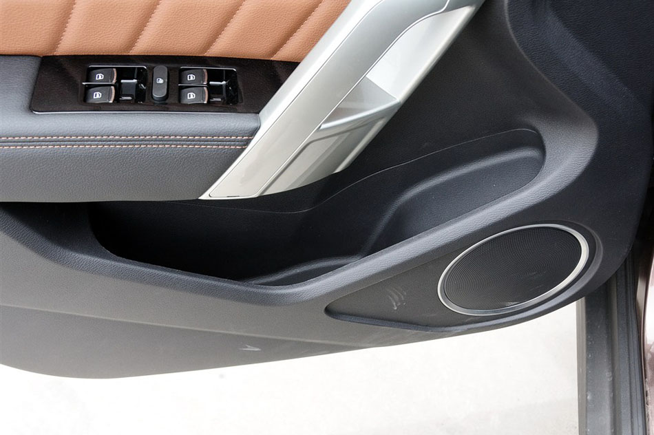 2014款 1.5T 手动两驱精英版 座椅空间