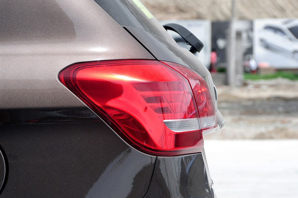 2014款 1.5T 手动两驱精英版 其他