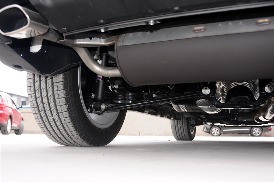 2014款 1.5T 手动两驱精英版 引擎底盘