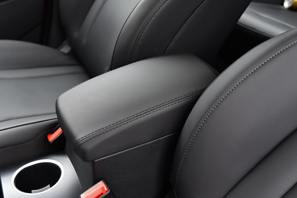 创享版 红标 1.5T 双离合两驱智尚型 座椅空间