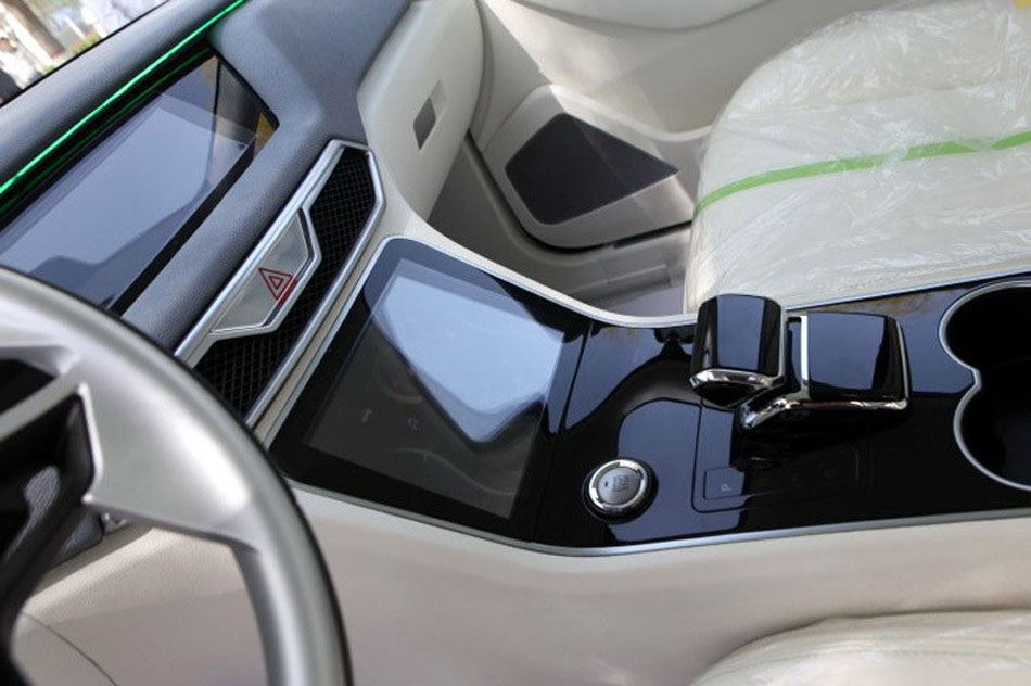 2013款 哈弗H7 基本型 内饰