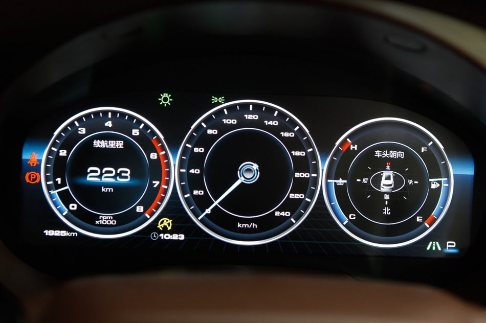 2016款 2.0T 自动两驱豪华型 内饰