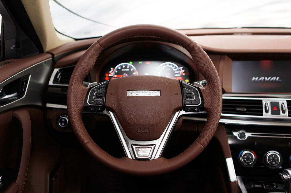 2016款 2.0T 自动两驱豪华型 内饰