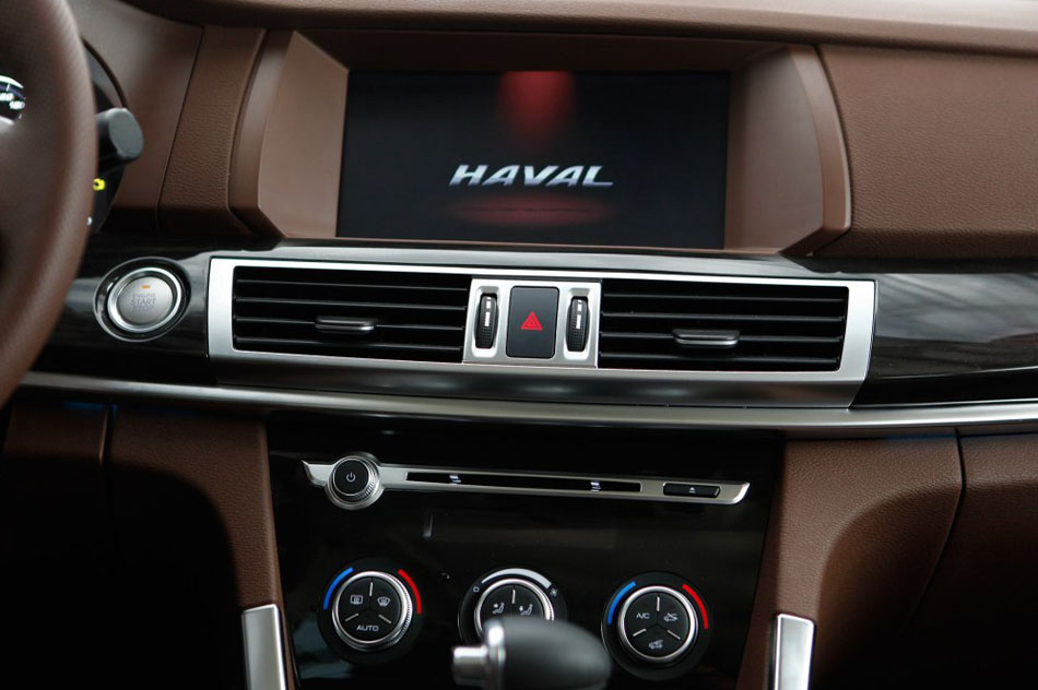 2016款 2.0T 自动两驱豪华型 内饰