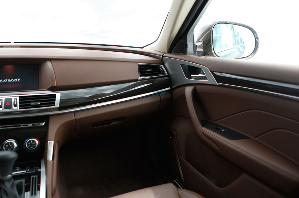 2016款 2.0T 自动两驱豪华型 内饰