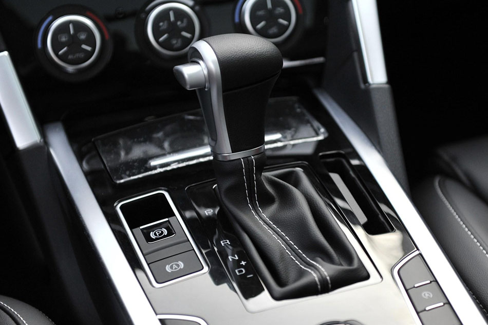 2018款 蓝标H7 2.0T 自动悦享型 内饰