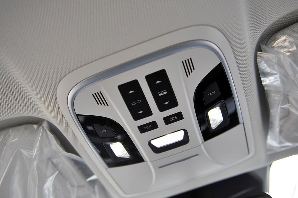 2018款 蓝标H7 2.0T 自动悦享型 座椅空间