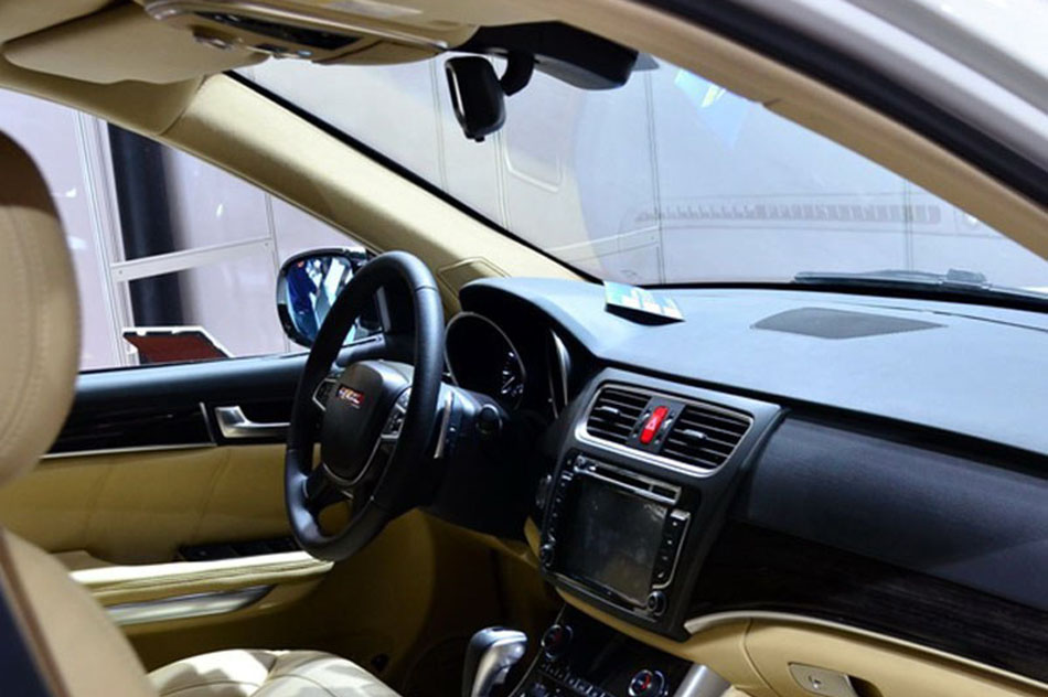 2013款 哈弗H8 基本型 内饰