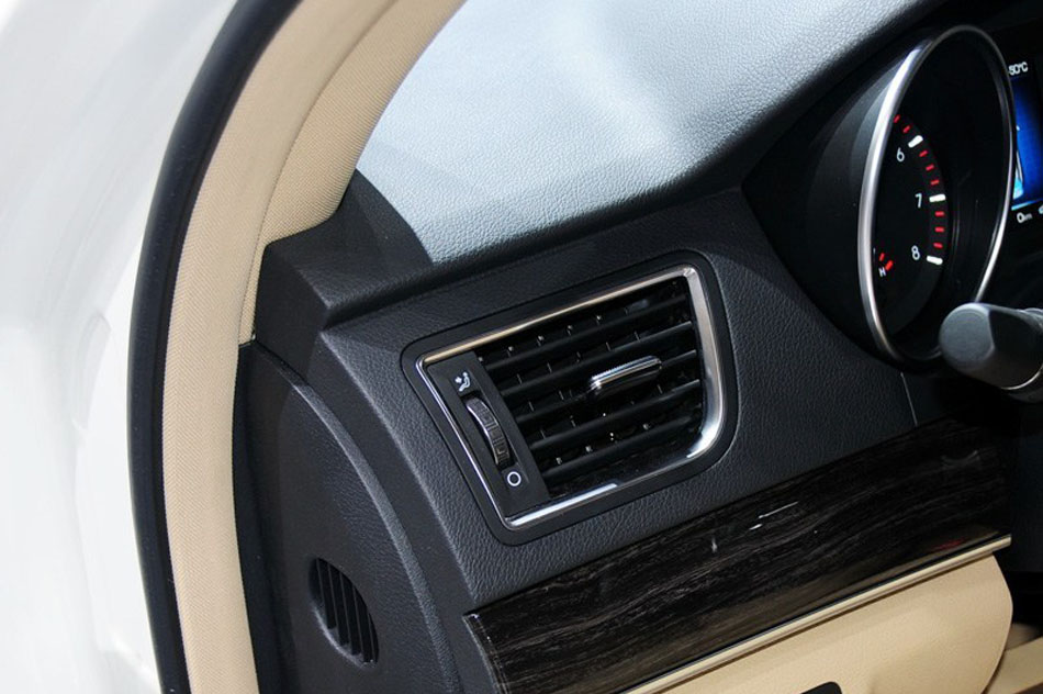 2013款 哈弗H8 基本型 内饰