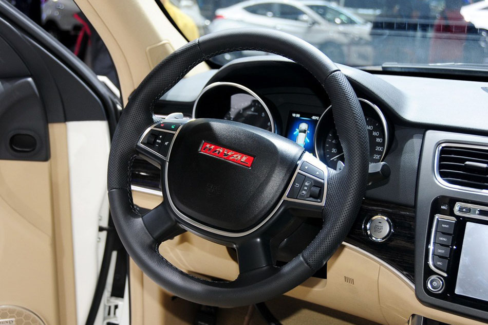 2013款 哈弗H8 基本型 内饰