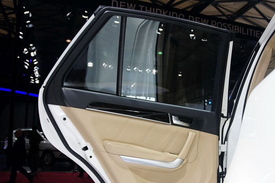 2013款 哈弗H8 基本型 空间