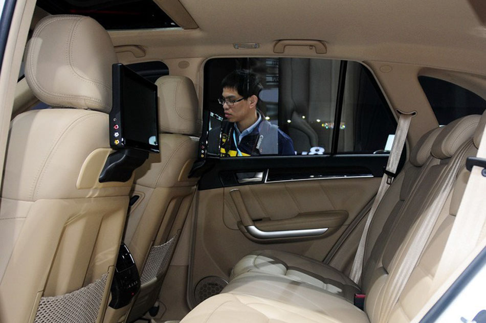 2013款 哈弗H8 基本型 空间