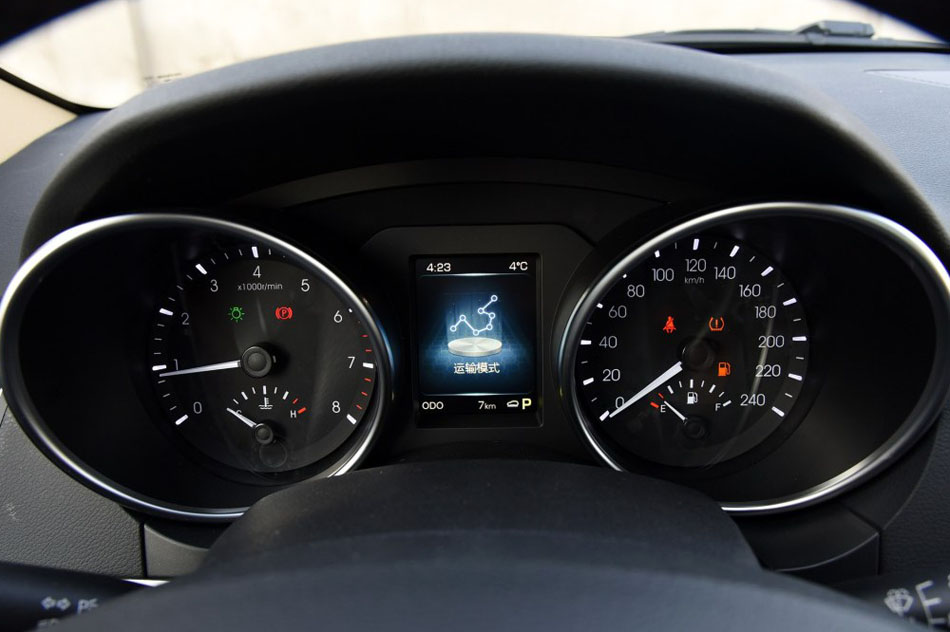 2015款 2.0T 四驱精英型 内饰