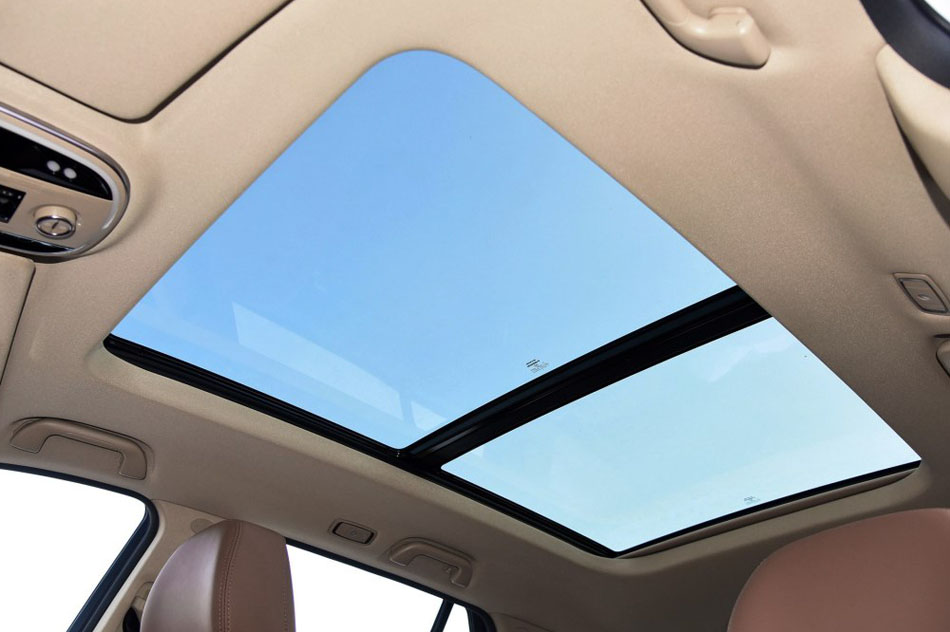 2015款 2.0T 四驱精英型 座椅空间