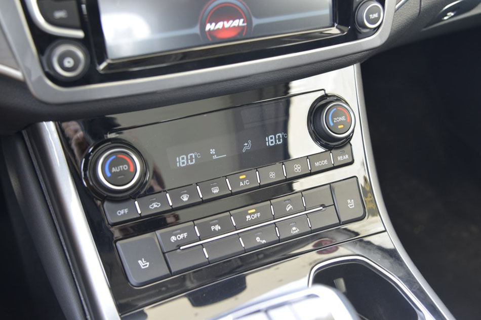 2017款 2.0T 汽油四驱尊享型 内饰