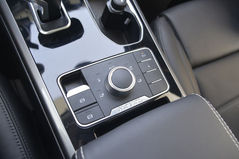 2017款 2.0T 汽油四驱尊享型 内饰