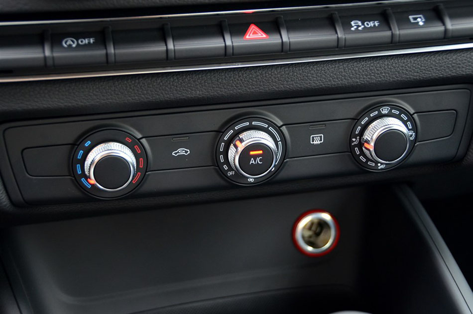 2014款 Sportback 35 TFSI 进取型 内饰