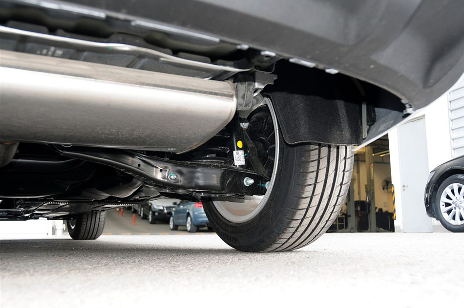 2014款 Limousine 35 TFSI 时尚型 引擎底盘