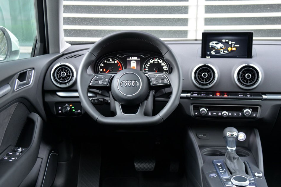 2017款 Sportback 40 TFSI 运动型 内饰