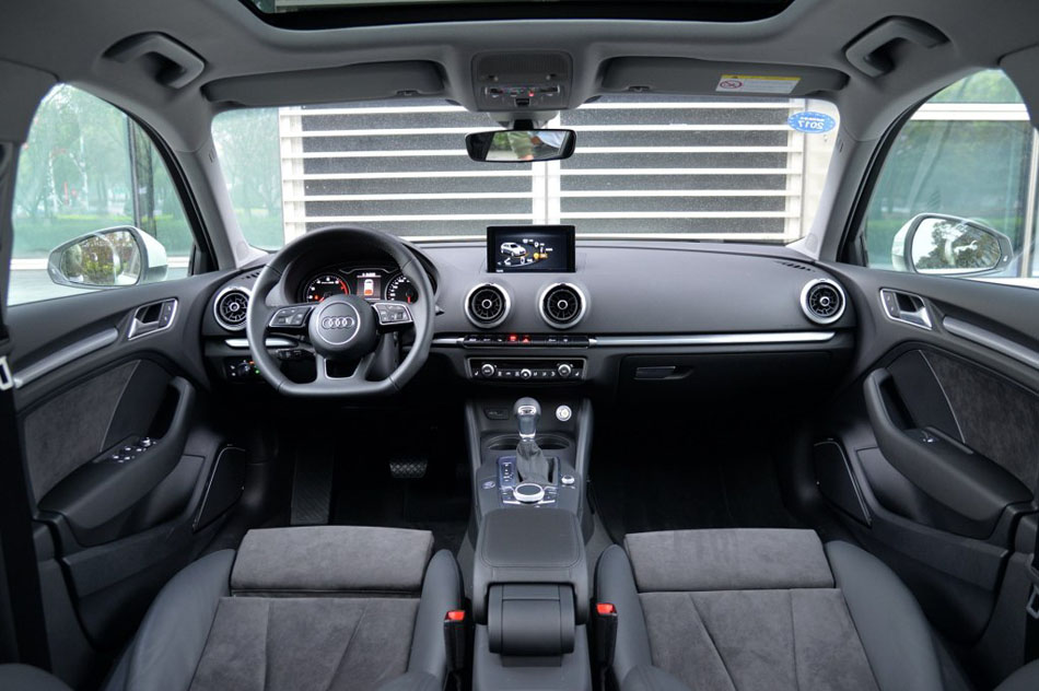2017款 Sportback 40 TFSI 运动型 内饰