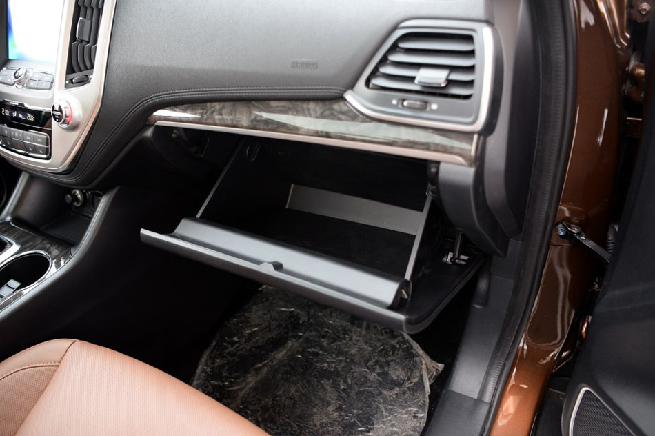 2017款 2.0T 四驱智尊版 内饰