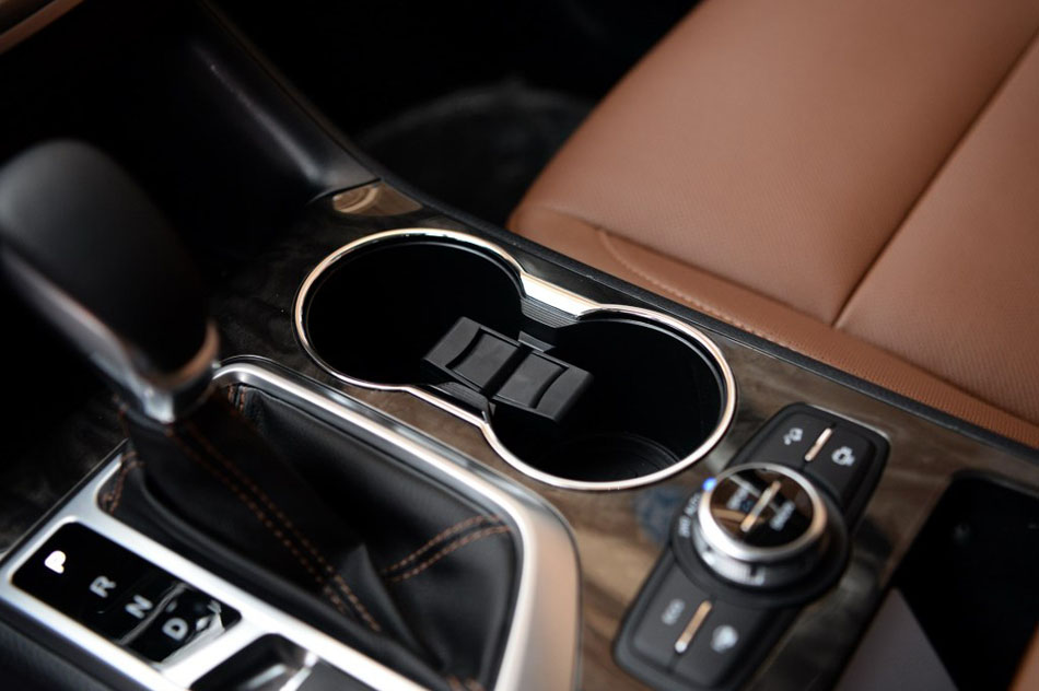 2017款 2.0T 四驱智尊版 内饰