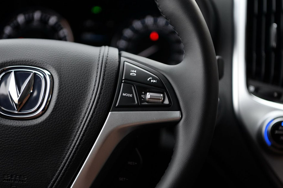 2017款 2.0T 四驱智尊版 内饰