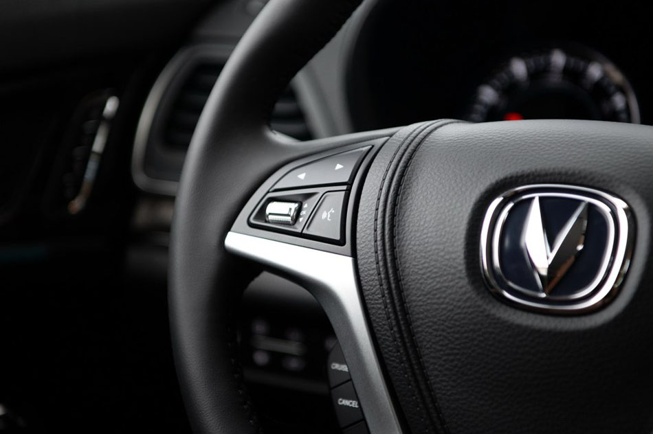 2017款 2.0T 四驱智尊版 内饰