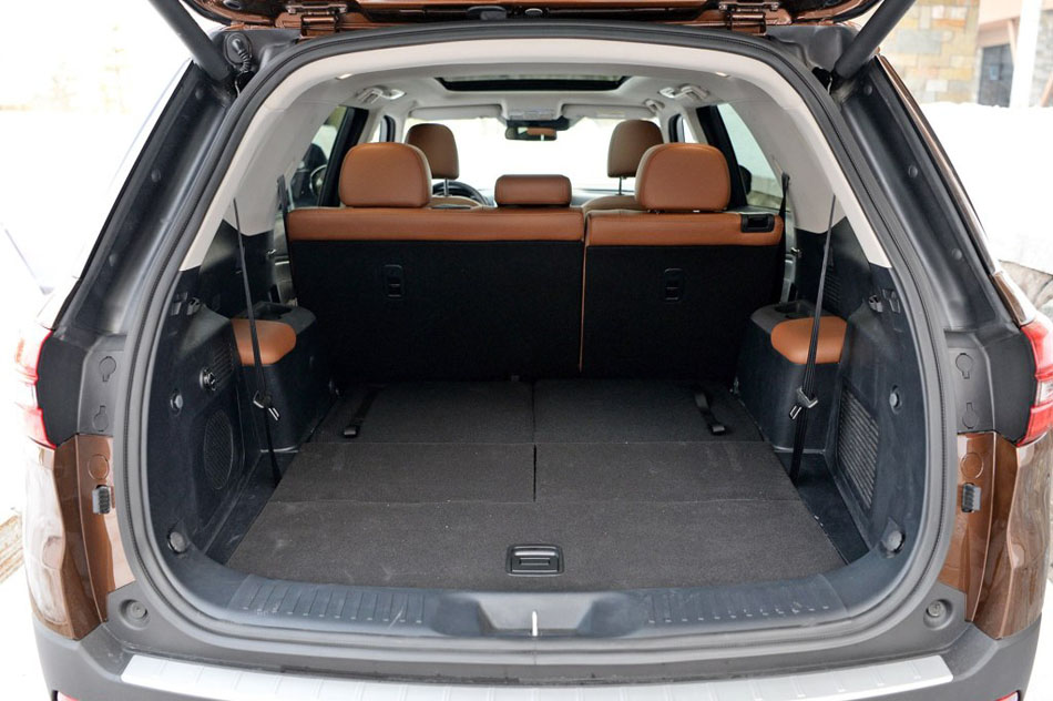 2017款 2.0T 四驱智尊版 座椅空间