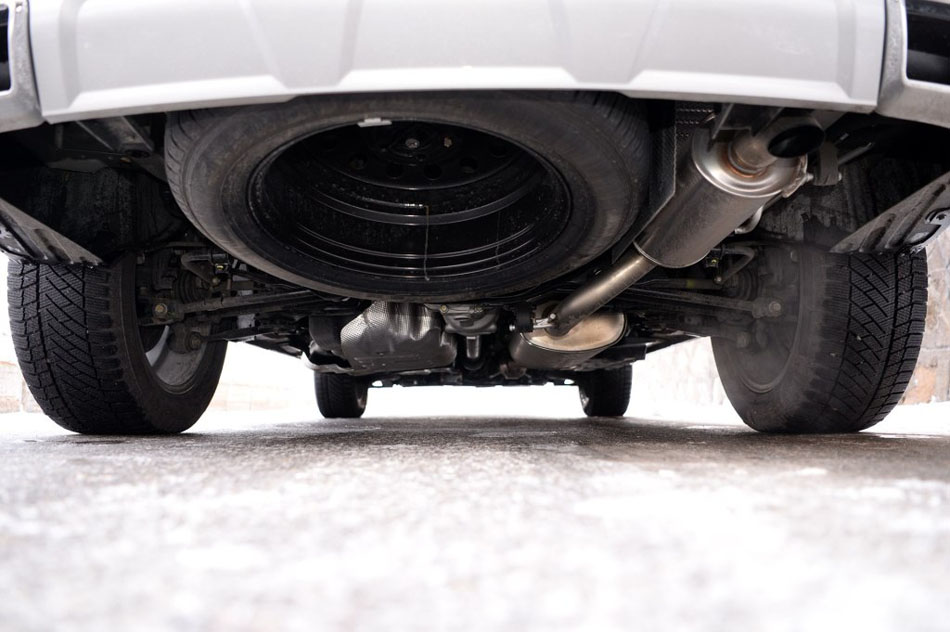 2017款 2.0T 四驱智尊版 引擎地盘