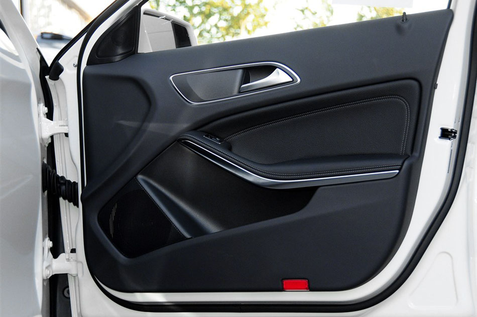 2015 GLA 260 4MATIC οռ