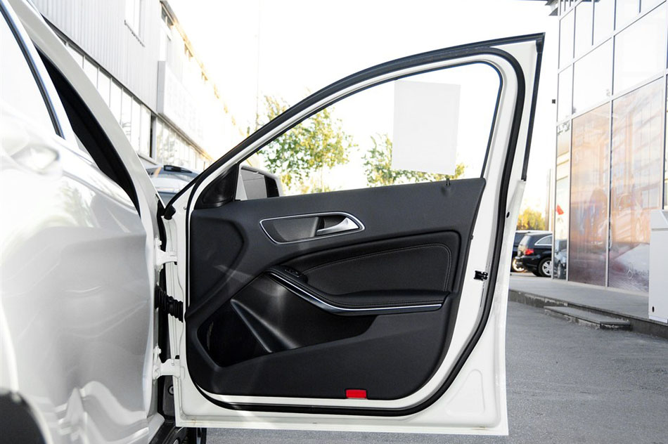 2015 GLA 260 4MATIC οռ