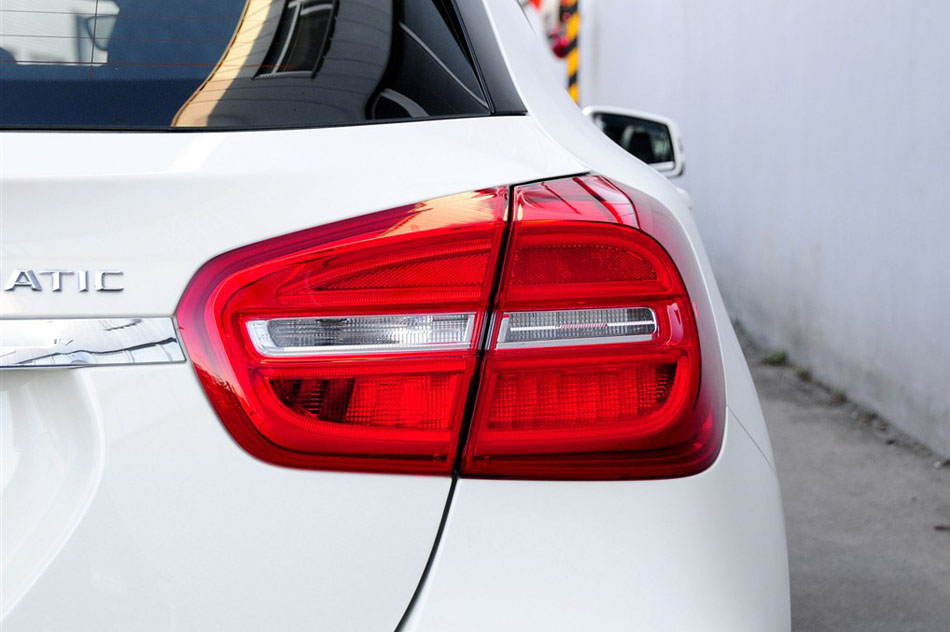 2015款 GLA 260 4MATIC 细节