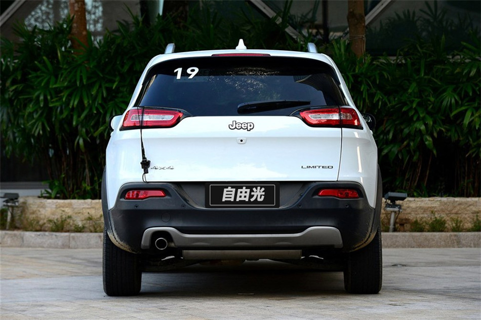 自由光 2014款 2.4L AT 精锐版 外观