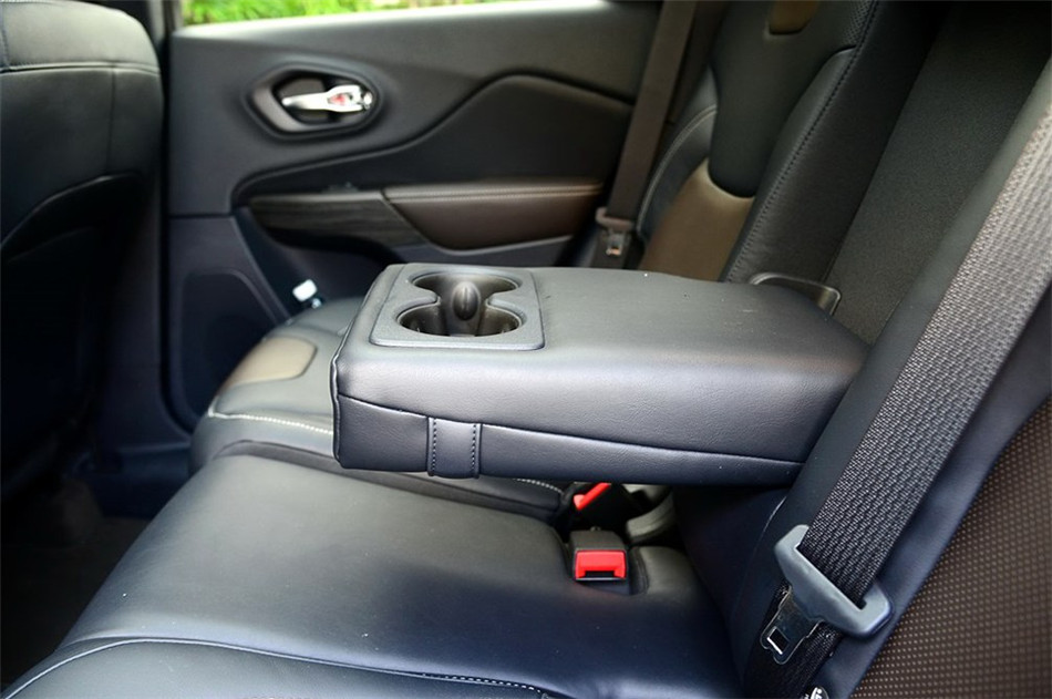 ɹ 2014 2.4L AT  οռ