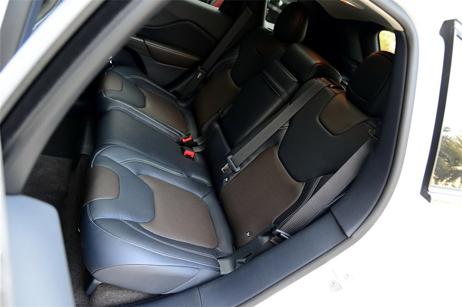 ɹ 2014 2.4L AT  οռ