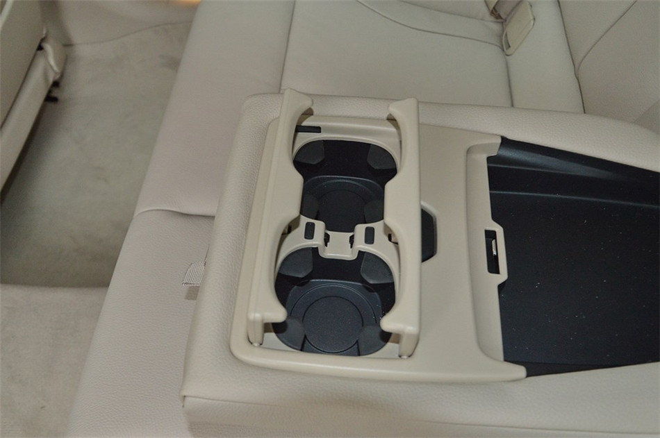 宝马3系GT 2013款 320i 风尚设计套装 座椅空间